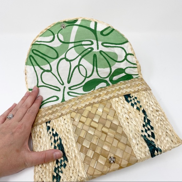 Hand Woven Straw Boho Clutch - Picture 3 of 4